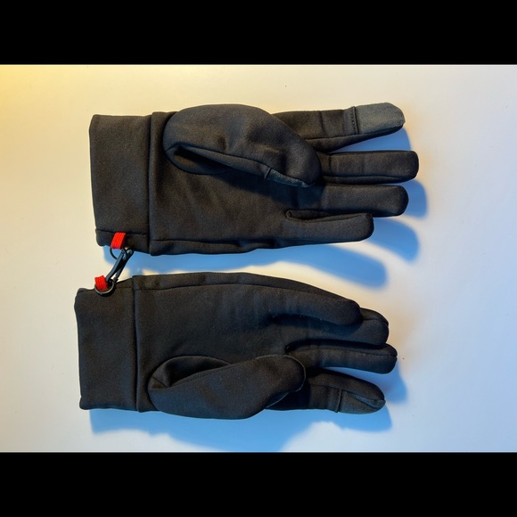 Roots gloves - Picture 2 of 3